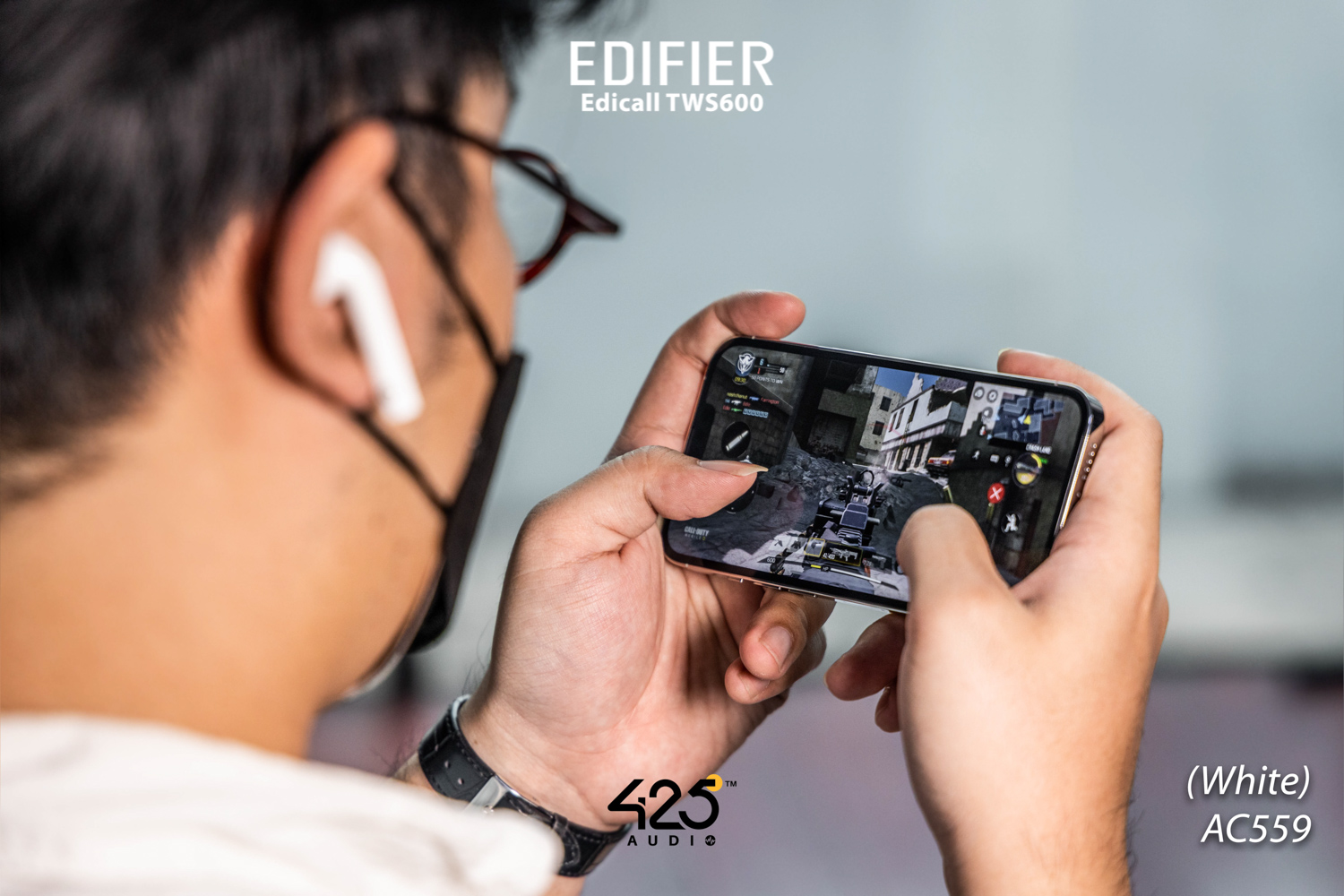 หูฟังไร้สาย true wireless ทรง earbud ไมค์โครโฟนคุยโทรศัพท์ พร้อมระบบตัดเสียงรบกวนคุณภาพสูง Elacoc Voxplus เสริมเสียงพูดด้วยเซนเซอร์ตรวจจับการพูด Bone conduction รองรับชุดคำสั่งเสียง LHDC ให้คุณภาพเสียงระดับ Hi-Res ไดร์เวอร์ไดนามิคขนาด 13 มม. เชื่อมต่อด้วย Bluetooth 5.0&nbsp; แบตเตอรี่สูงสุด 4+20 ชม. รวมสูงสุด 24 ชั่วโมง รองรับ Wireless Charging รองรับแอพพลิเคชัน Edifier Connect (iOS & Android)
